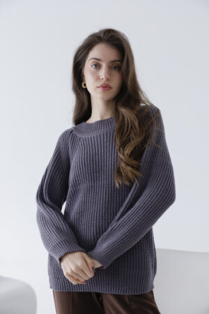#010 | Sweater | Hilo